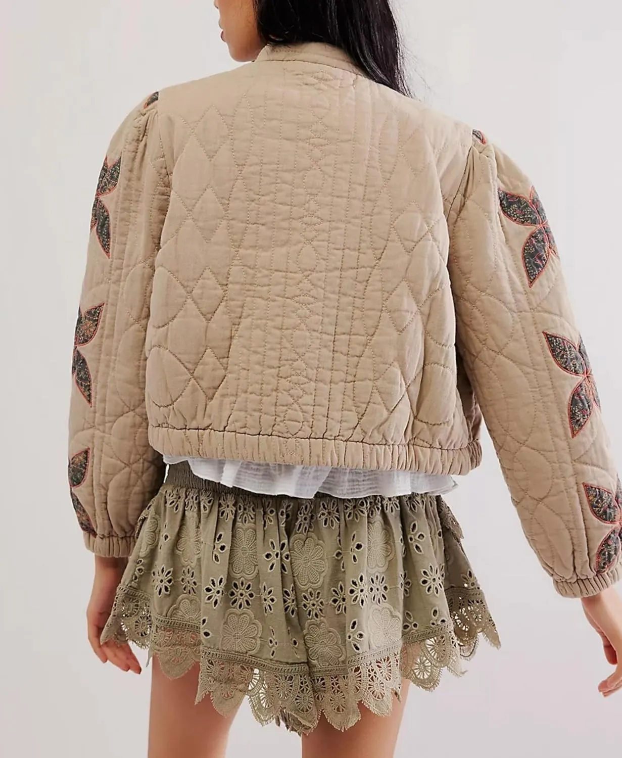 Aimiray Women's Cropped Floral Quilted Puffer Jackets 3D Printed Lightweight Button Padded Coats with Pockets