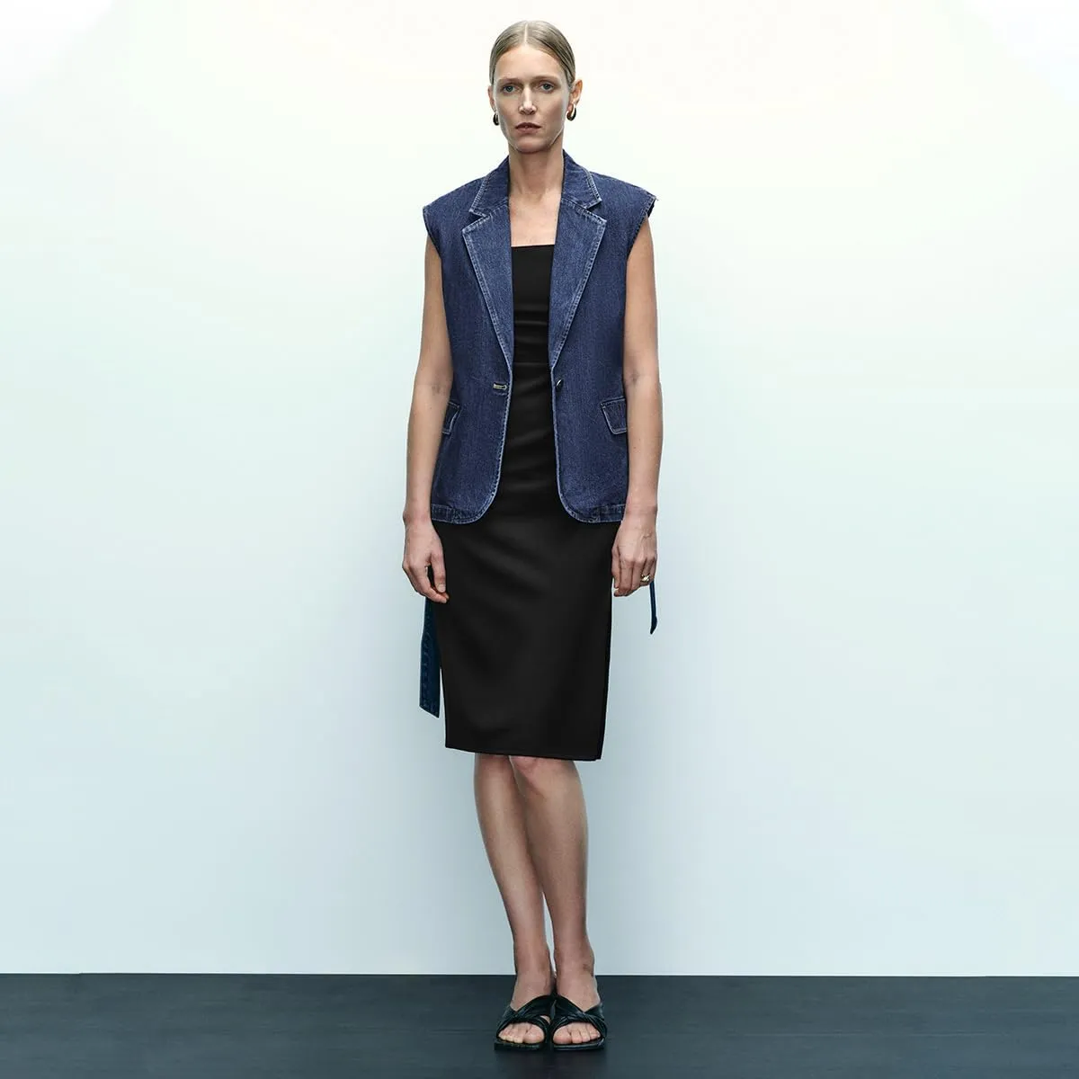 Womens Denim Vest V-Neck Lapel Button Dwon Sleeveless Classic Jean Jackets With Belt Pockets